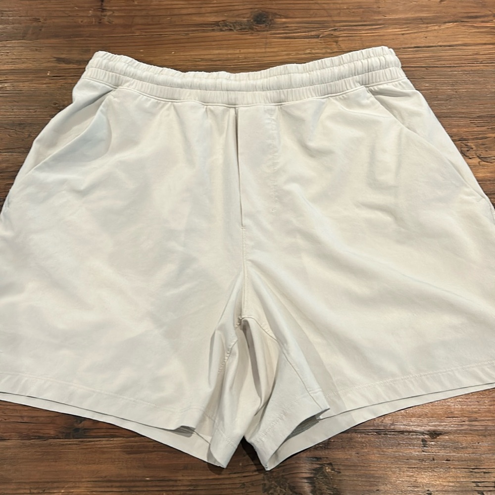 Men’s Lululemon shorts